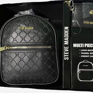 STEVE MADDEN Mini Backpack Key Chain Card Wallet Purse Box Gift Set